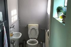 Toilet-naast-de-trapopgang